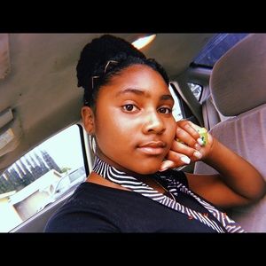 Meet your Posher, Jewel